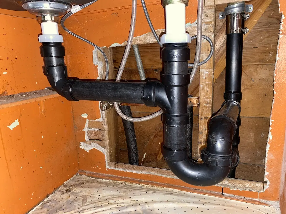 Professional Pipe Bursting equipment and tools on the job in Carthage